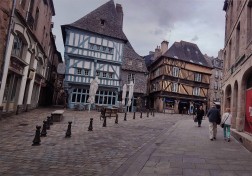 Dinan Square