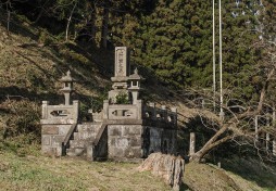 Small Shrine // 臼杵市